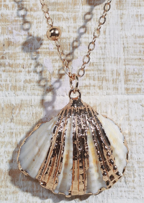 Gold Seashell Pendant Necklace